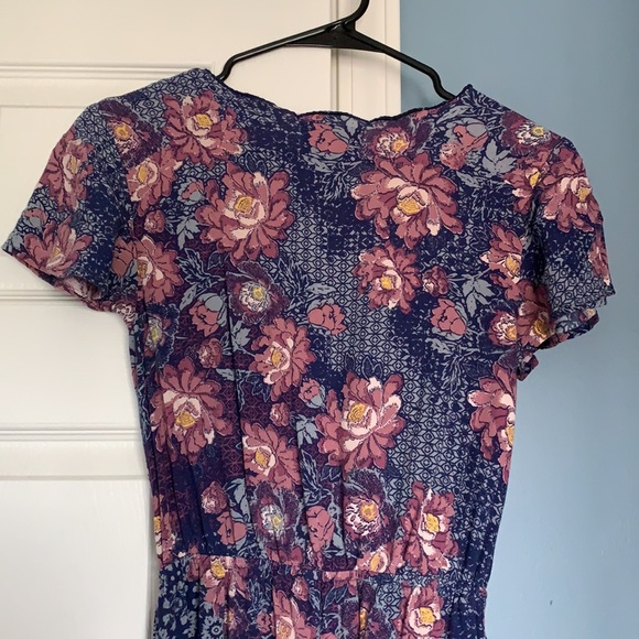 Kendall + Kylie Floral Romper - Picture 2 of 3